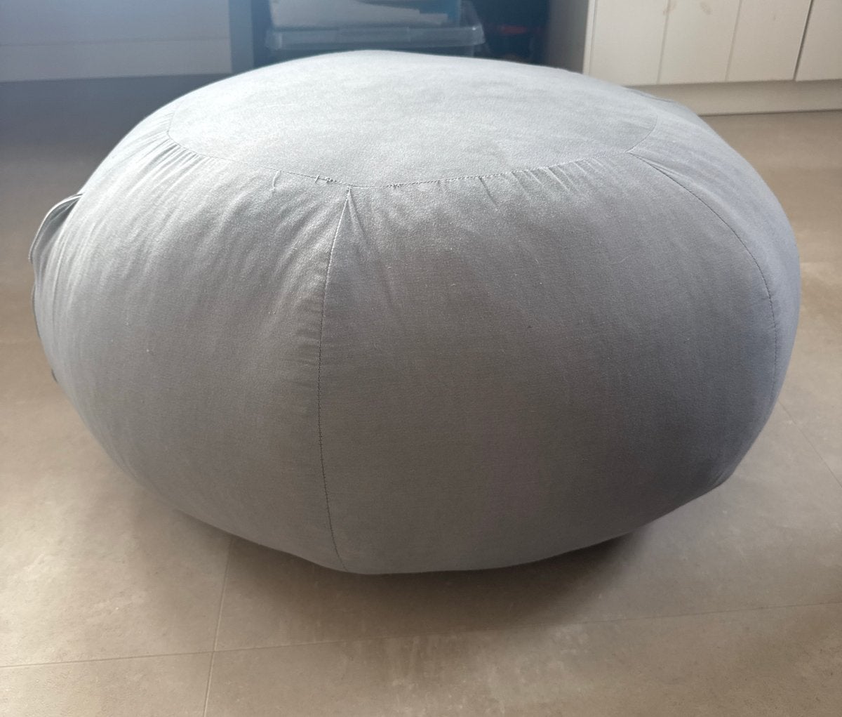 IKEA SANDARWED Poef - Grijs., Gebruikt, Rond, Ophalen of Verzenden, Stof
