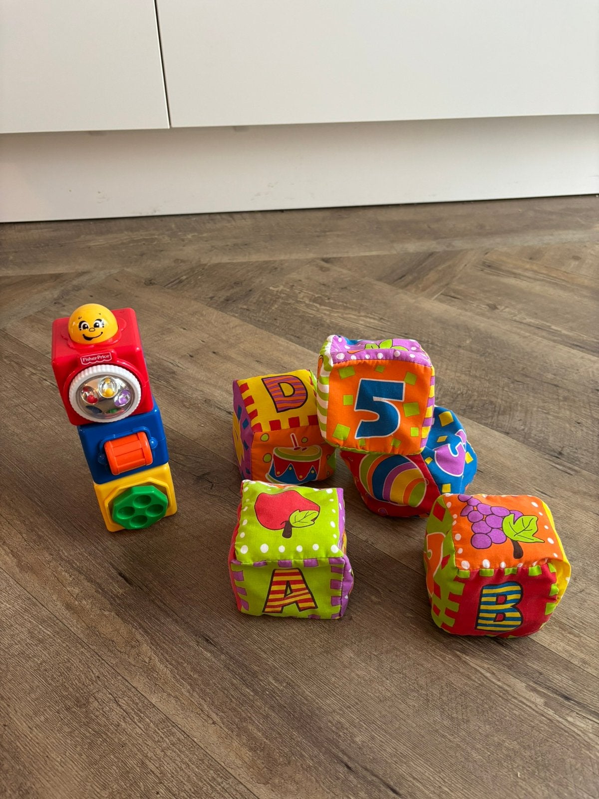 Fisher Price Stapelblokken + Stoffen Blokken, Ophalen of Verzenden, Gebruikt, Overige typen, Met wieltjes