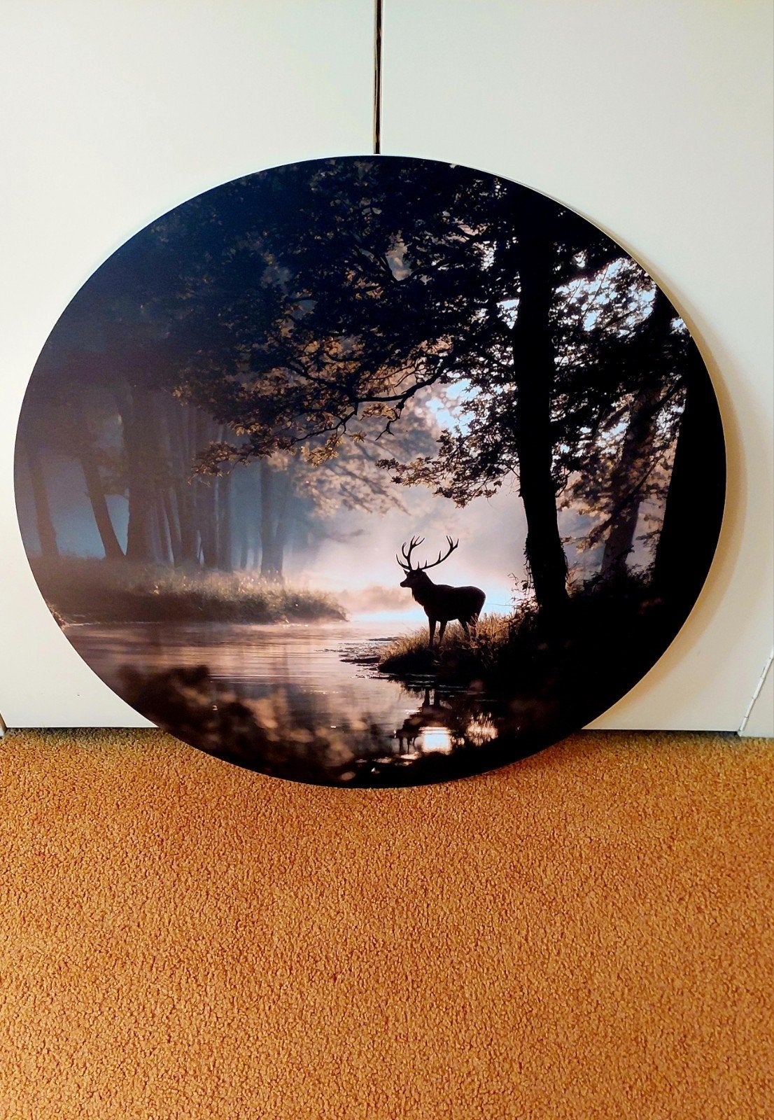 Rond Schilderij Glasvezel: Edelhert aan Bosmeer Zonsopgang, Ophalen of Verzenden