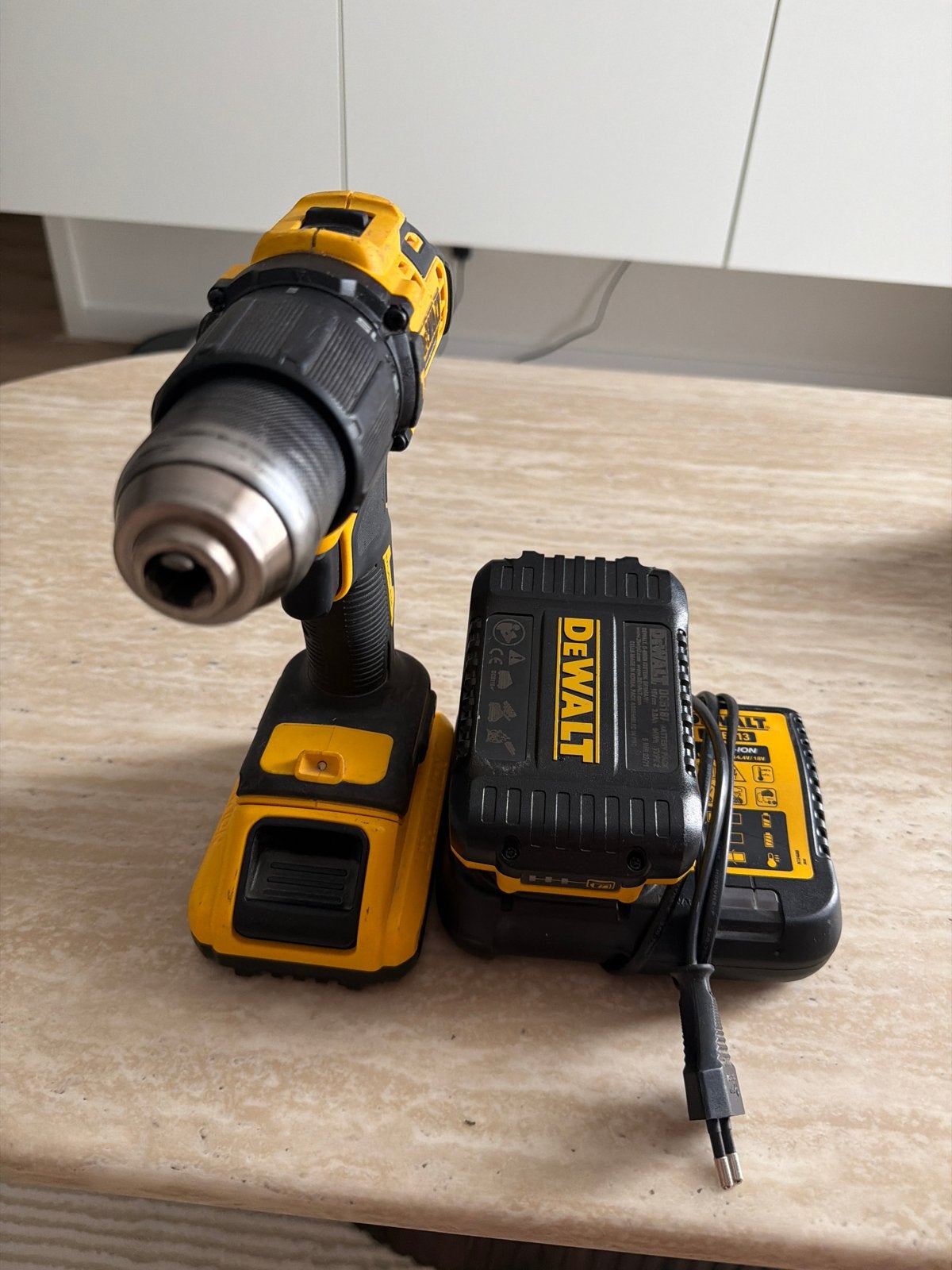 DeWalt DCD796 Boor-/Schroefmachine met Accu en Oplader, Gebruikt, Ophalen of Verzenden, Boor- en Schroefmachine, Minder dan 400 watt