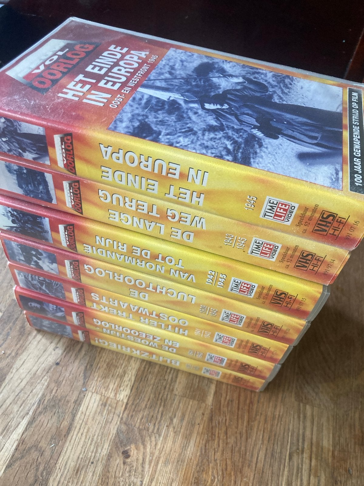 Videobanden serie Eeuw vol oorlog, Cd's en Dvd's, Boxset, Gebruikt, Documentaire, Ophalen of Verzenden