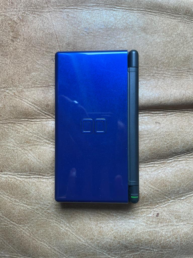 Nintendo DS lite - blauw, Spelcomputers en Games, Spelcomputers | Nintendo DS, Met games, Blauw, Ophalen of Verzenden, Zo goed als nieuw