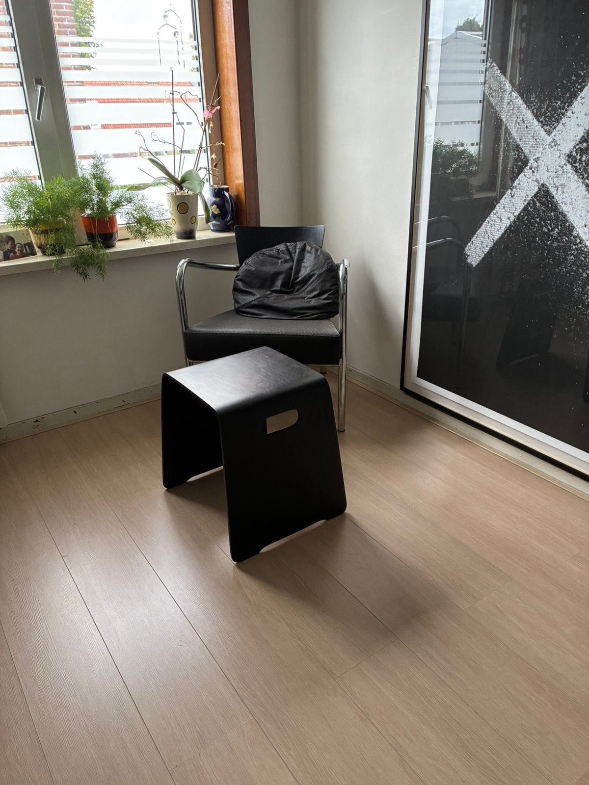 Twee IKEA Benjamin krukjes zwart plywood, Ophalen, Gebruikt, Hout