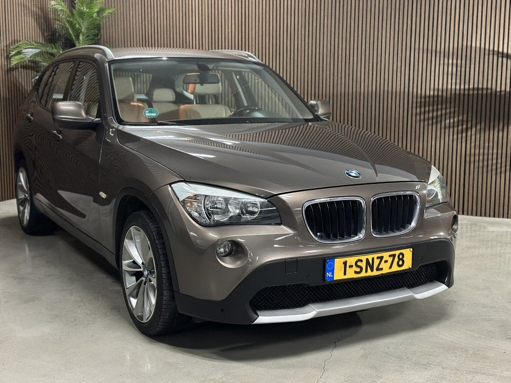 BMW X1 sDrive18i (bj 2010, automaat), Auto's, Euro 5, Achterwielaandrijving, 4 cilinders, Leder