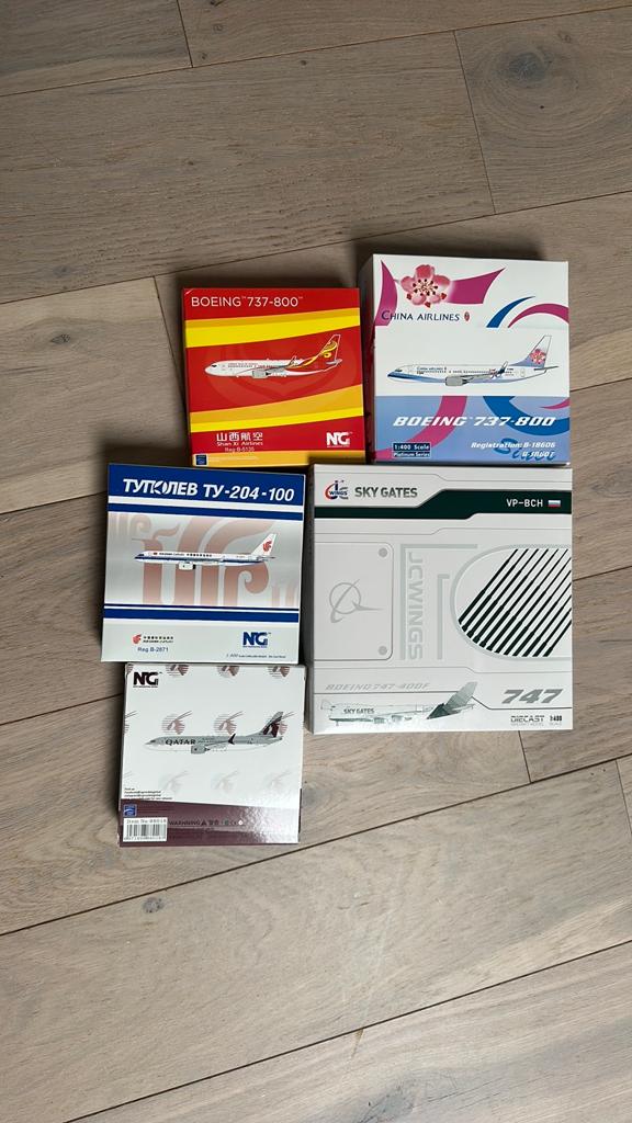Model vliegtuigen verzameling 1:400 5 stuks, Verzamelen, Ophalen, Nieuw, Schaalmodel