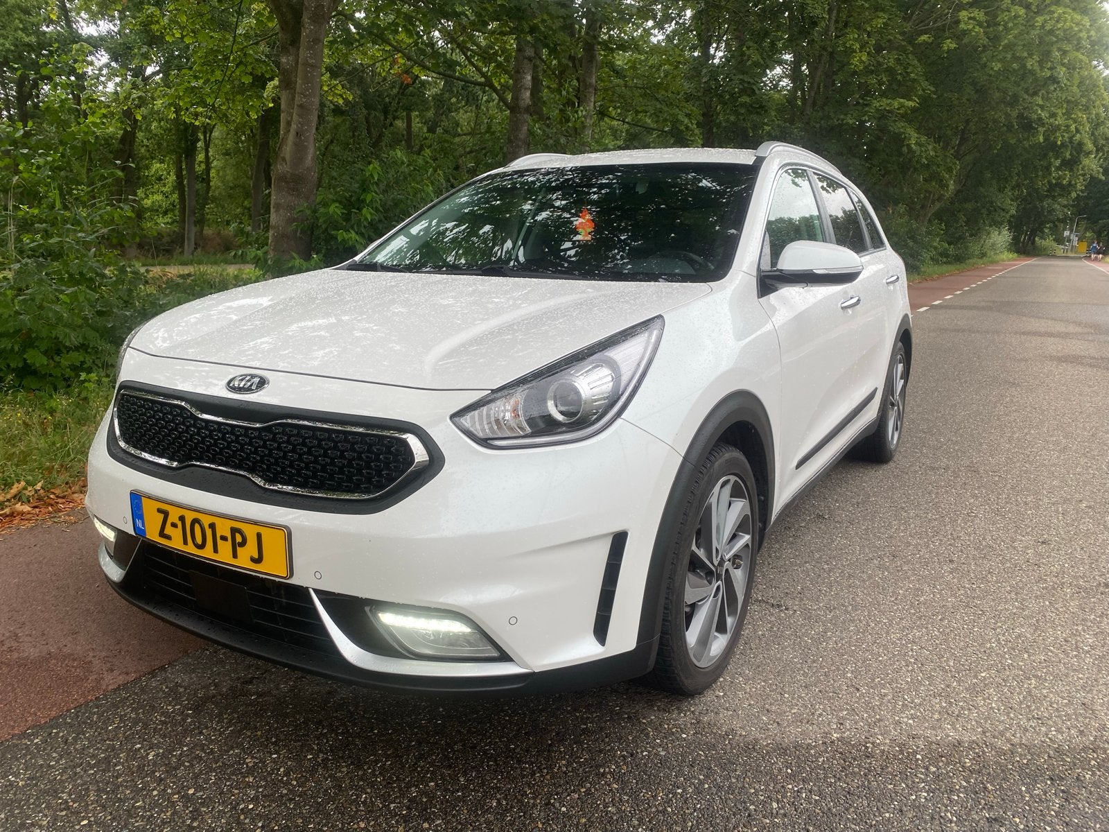 Kia Niro 1.6 GDi Hybrid 141pk Dct6 2017 Wit, 0 kg, Leder, 75 €/maand, Dealer onderhouden