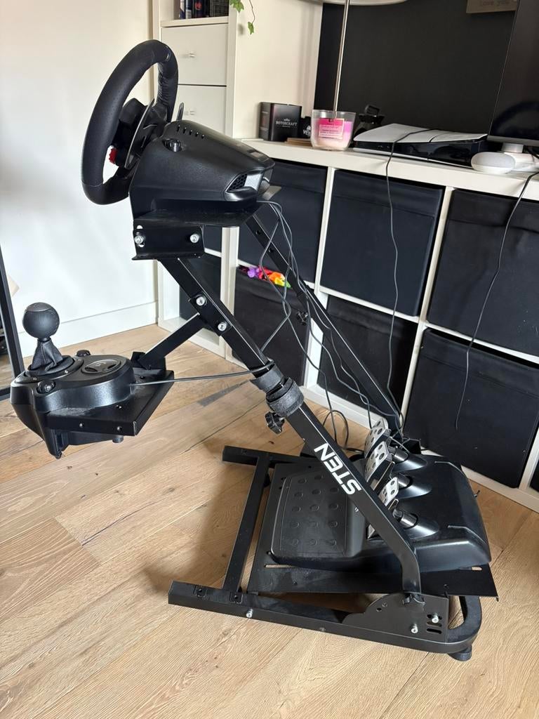 Logitech g29 SE + STEN racing wheel stand, Spelcomputers en Games, Spelcomputers | Xbox | Accessoires, Ophalen, Zo goed als nieuw