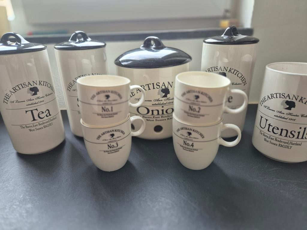 The artisan kitchen, Ophalen, Zo goed als nieuw, Overige materialen, Pot, Bus of Blik