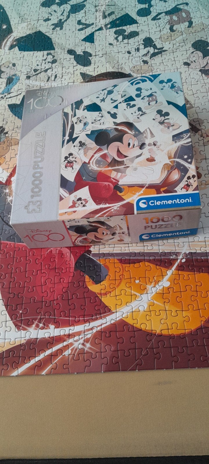 Een puzzel van 1000stukjes, Hobby en Vrije tijd, Denksport en Puzzels, Ophalen of Verzenden, 500 t/m 1500 stukjes, Zo goed als nieuw