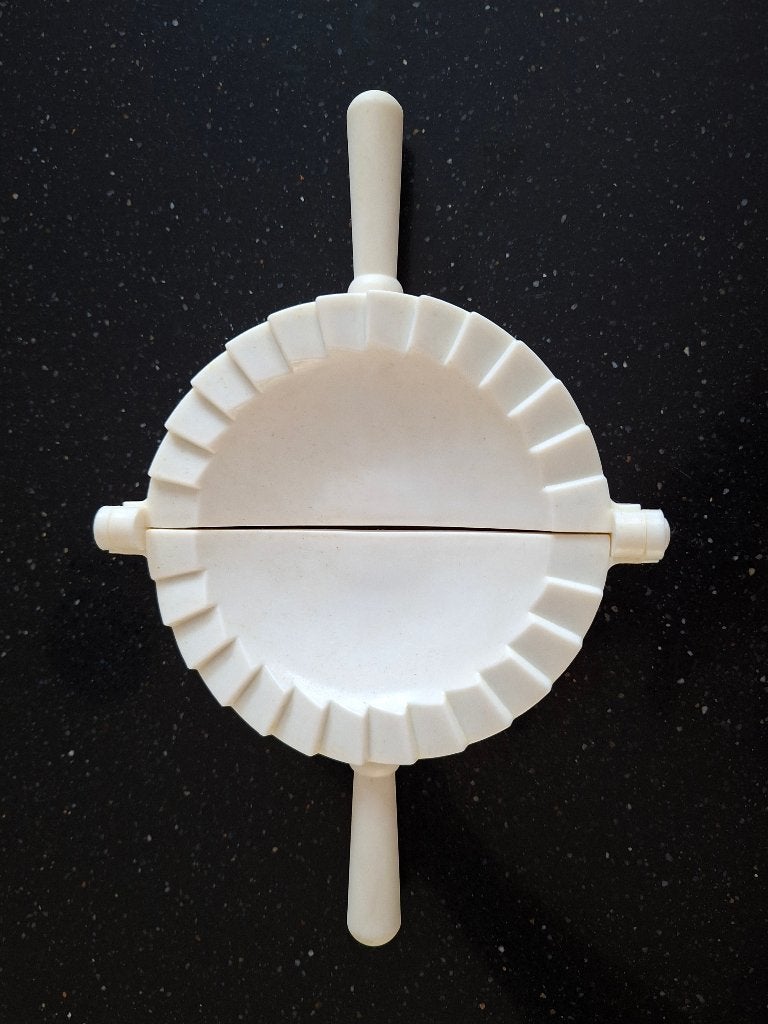 Dumplingvorm. Sans Marque. Ravili/pastei. Deegmal. Nieuw., Overige typen, Ophalen of Verzenden, Nieuw, Kunststof