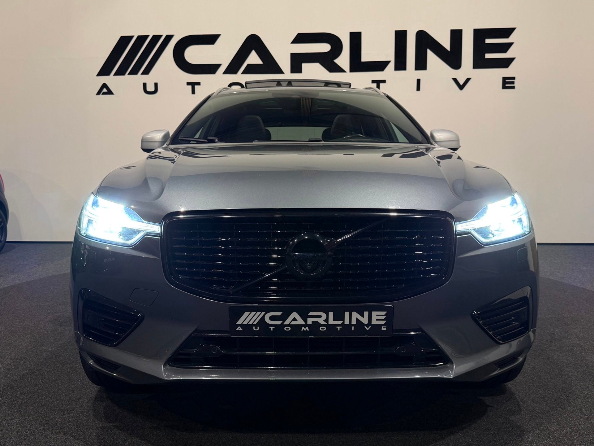 Volvo XC60 2.0 T8 Twin Engine AWD Inscription R-DESIGN HYBRI, Auto's, Dealer onderhouden, Gebruikt, 4 cilinders, 1969 cc