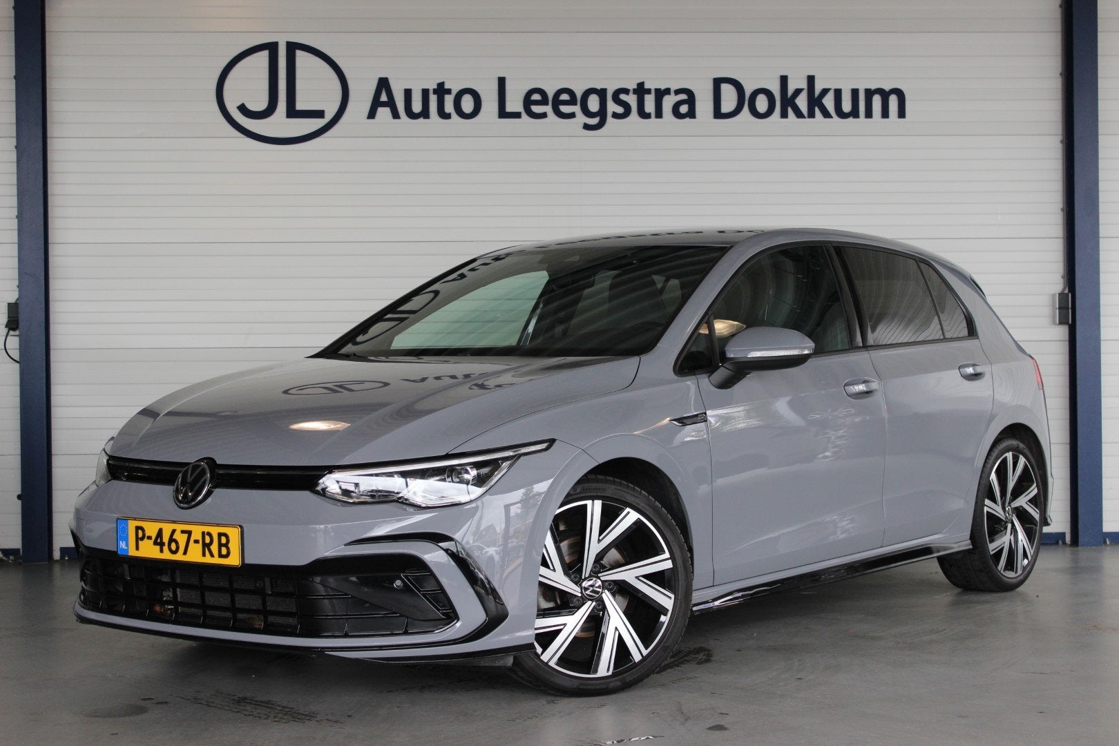 Volkswagen Golf 1.5 TSI R-Line Business Mondsteingrau | Trek, Voorwielaandrijving, 4 cilinders, Bedrijf, Golf