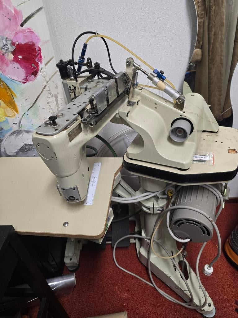 Pegasus industrial FOA 3-needle chain stitch machine, Hobby en Vrije tijd, Naaimachines en Toebehoren, Ophalen of Verzenden, Naaimachine