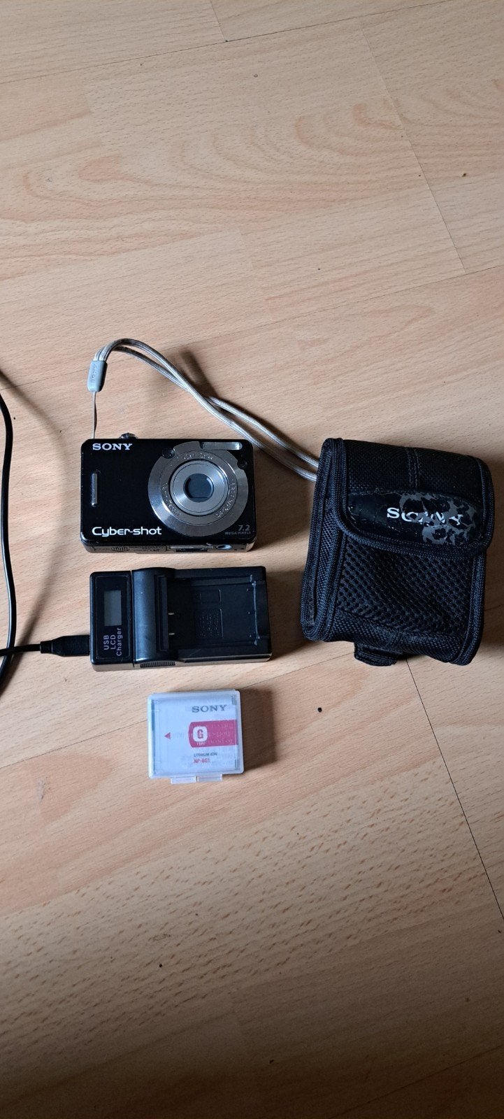 Sony Cyber-shot DSC-W55  Compactcamera 7.2 MP met accessoire, Ingebouwde flitser, Gebruikt, Geheugenkaart, Ophalen of Verzenden