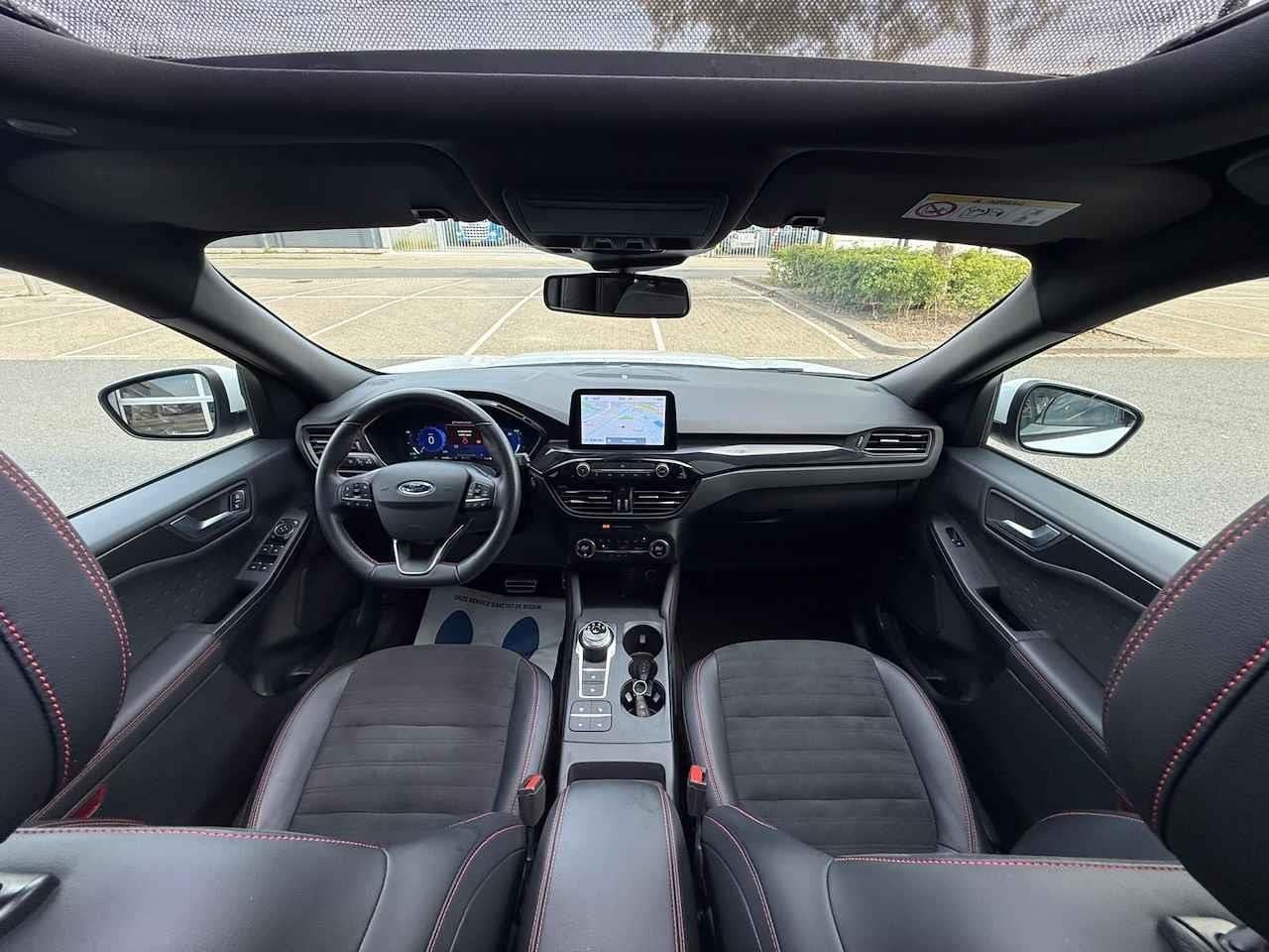 Ford KUGA 2.5 PHEV ST-Line X AUT PDC/CAM/LM18/LEER/NAVI/PANO, 14 kWh, Gebruikt, 4 cilinders, Wit