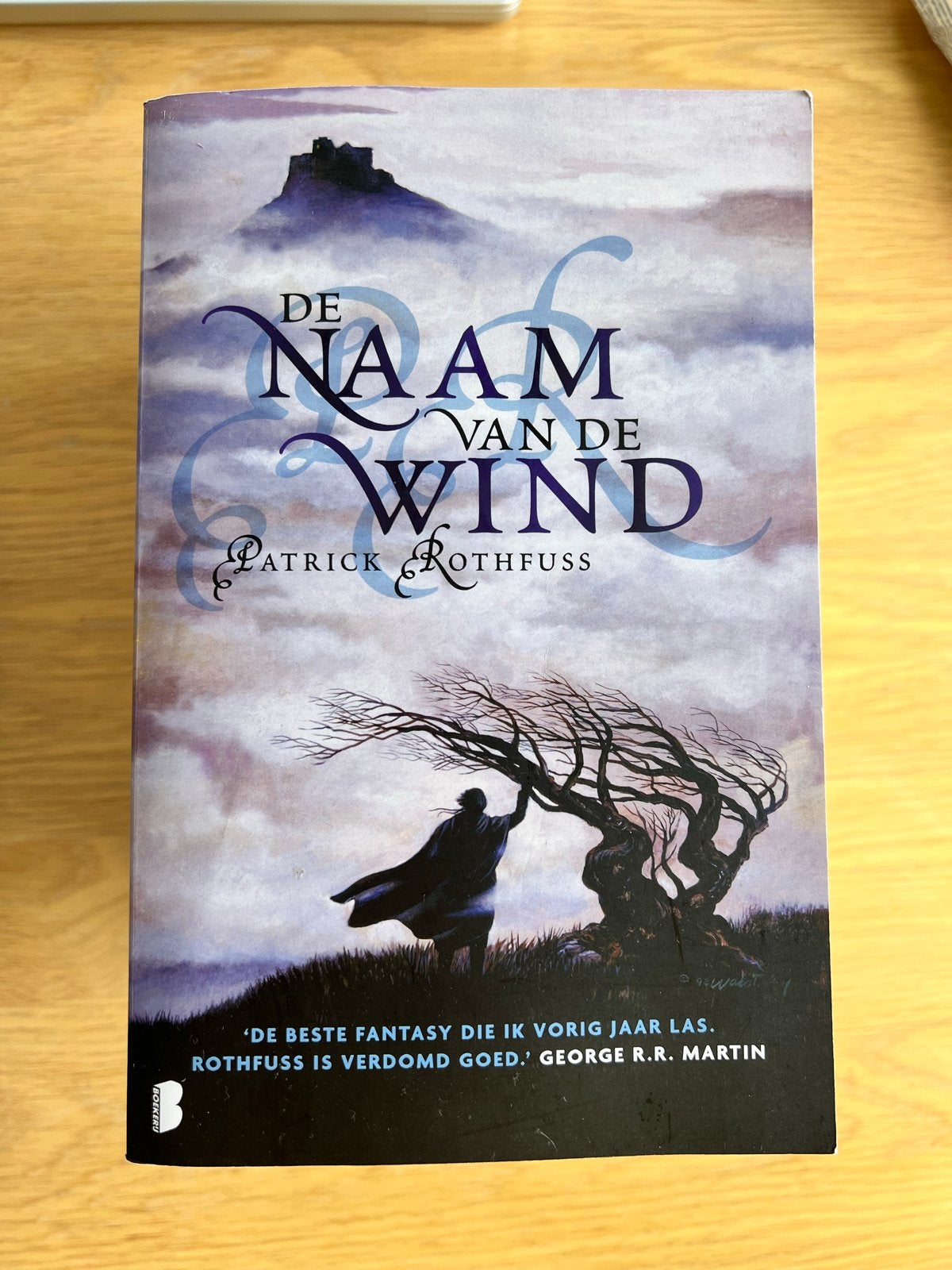 Patrick Rothfuss - De naam van de wind, Ophalen of Verzenden, Gelezen, Patrick Rothfuss