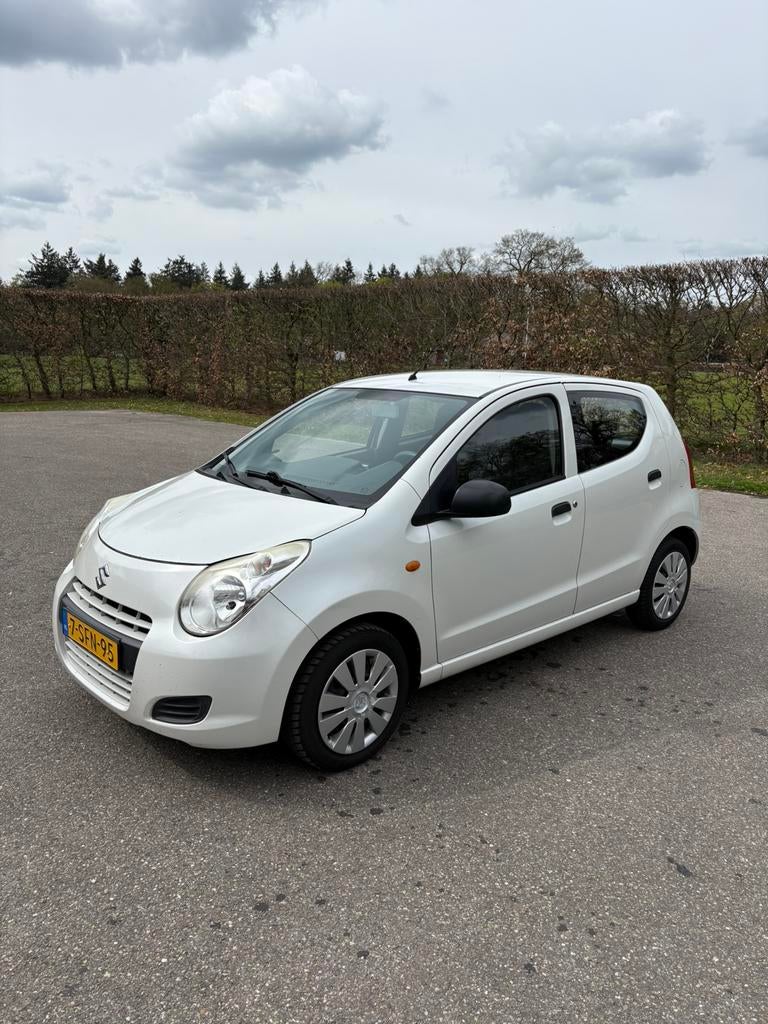 Suzuki Alto 1.0 2013 Wit bieden mag!, Auto's, Voorwielaandrijving, 200 kg, 4 stoelen, Origineel Nederlands