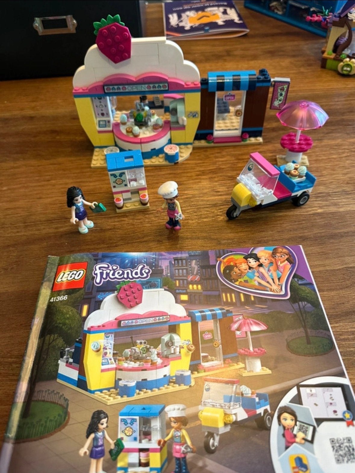 LEGO Friends Heartlake Cupcake Café (41119), Ophalen of Verzenden, Zo goed als nieuw, Overige merken