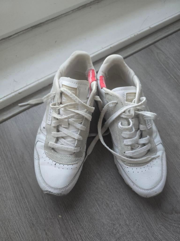 Reebok size 37, Sport en Fitness, Tennis, Ophalen, Schoenen, Babolat, L00