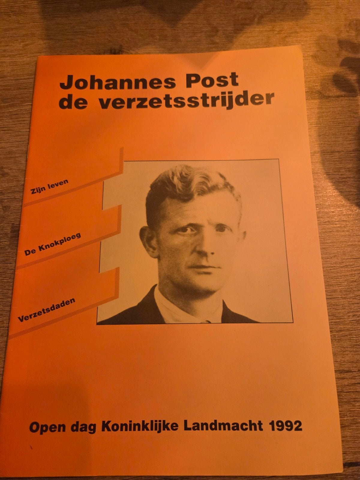 Johannes Post de verzetsstrijder - Open dag Landmacht 1992, Ophalen of Verzenden