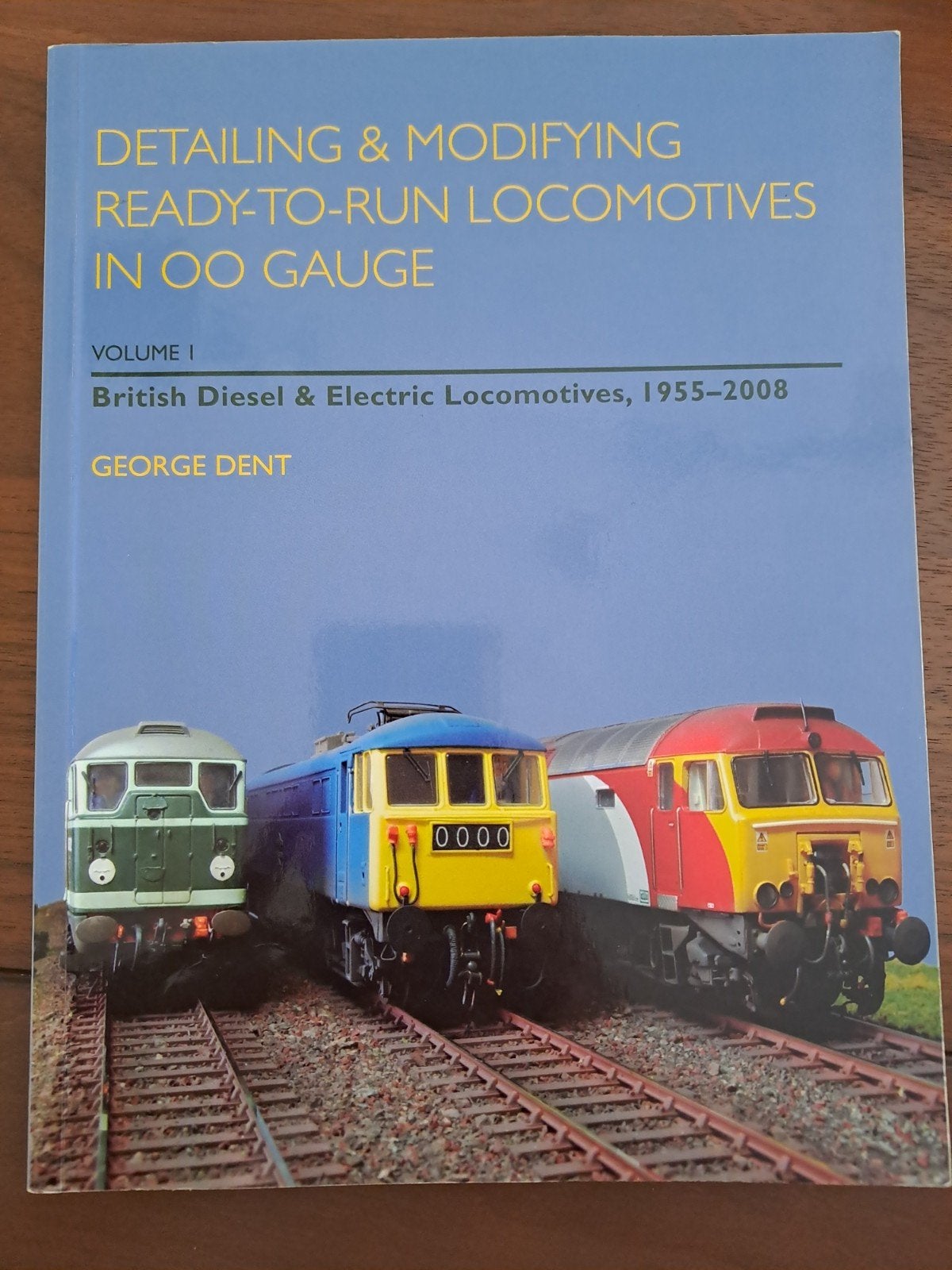 Boek: Detailing & Modifying Ready-to-Run Locomotives, Hobby en Vrije tijd, Modeltreinen | H0, Overige merken, Gelijkstroom of Wisselstroom