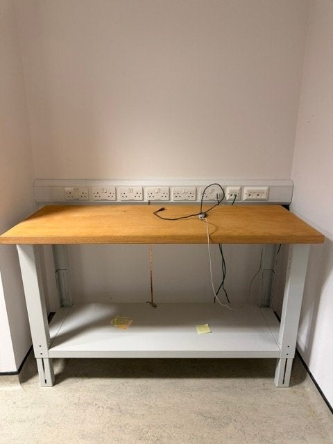 Werkbank / werktafel / tafel 145x57xH74-114 cm, 1 stuk, Ophalen of Verzenden, Zo goed als nieuw, 120 tot 170 cm