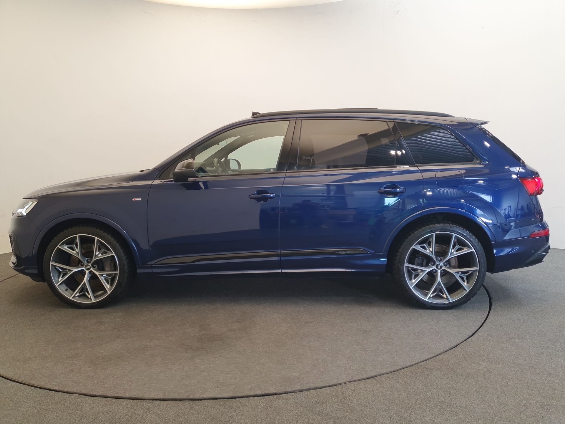 Audi Q7 55 TFSI e quattro S-Line Panoramadak, Luchtvering, W, Auto's, Automaat, Gebruikt, 2995 cc, 340 pk