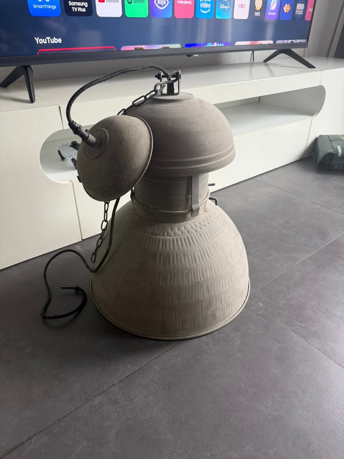 HKliving industriële hanglamp – MOET WEG!, Ophalen