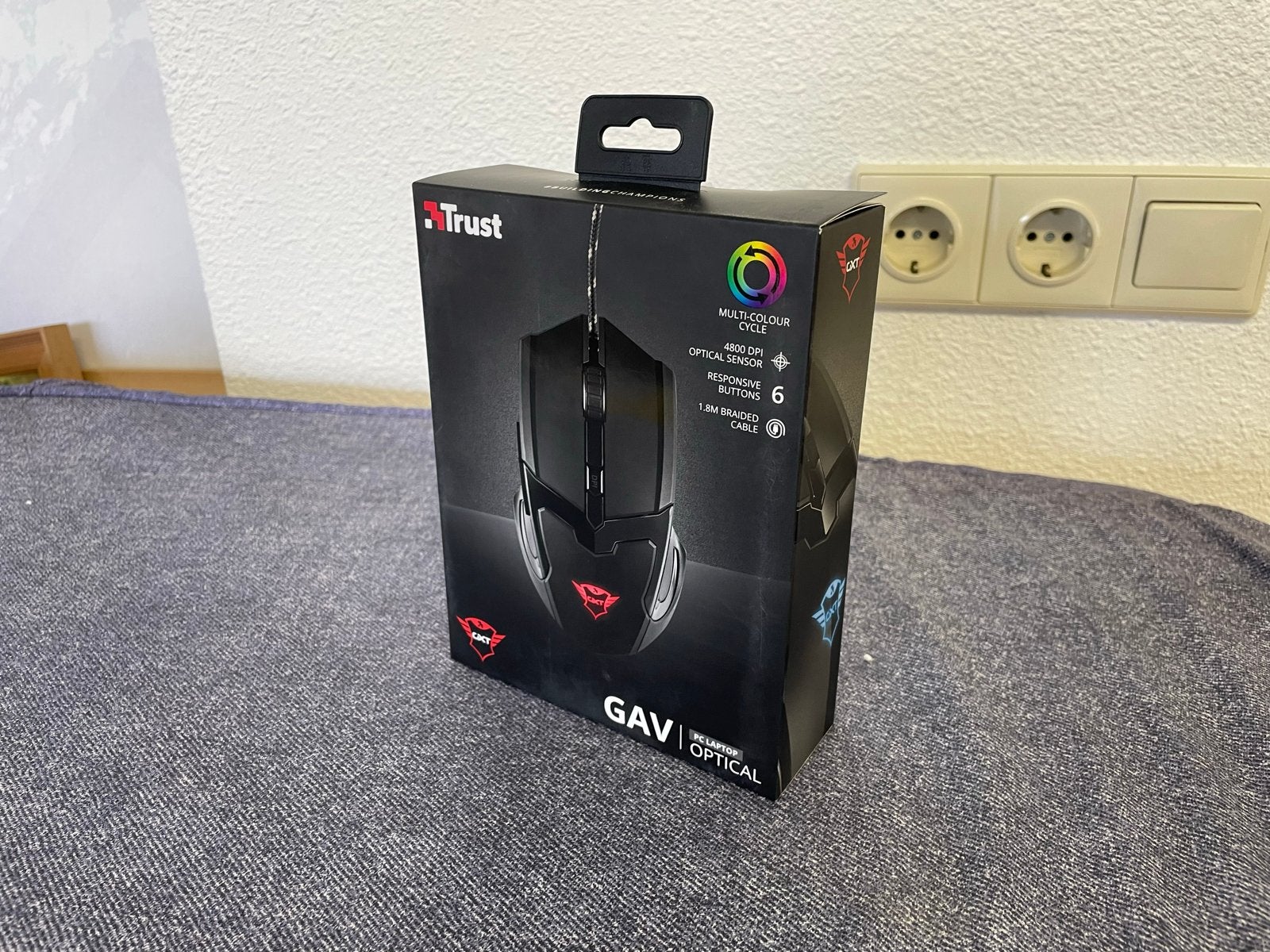 Trust GAV Gaming Muis - Optisch, Bedraad, RGB Verlichting, Computers en Software, Ophalen, Muis, Gaming muis, Zo goed als nieuw