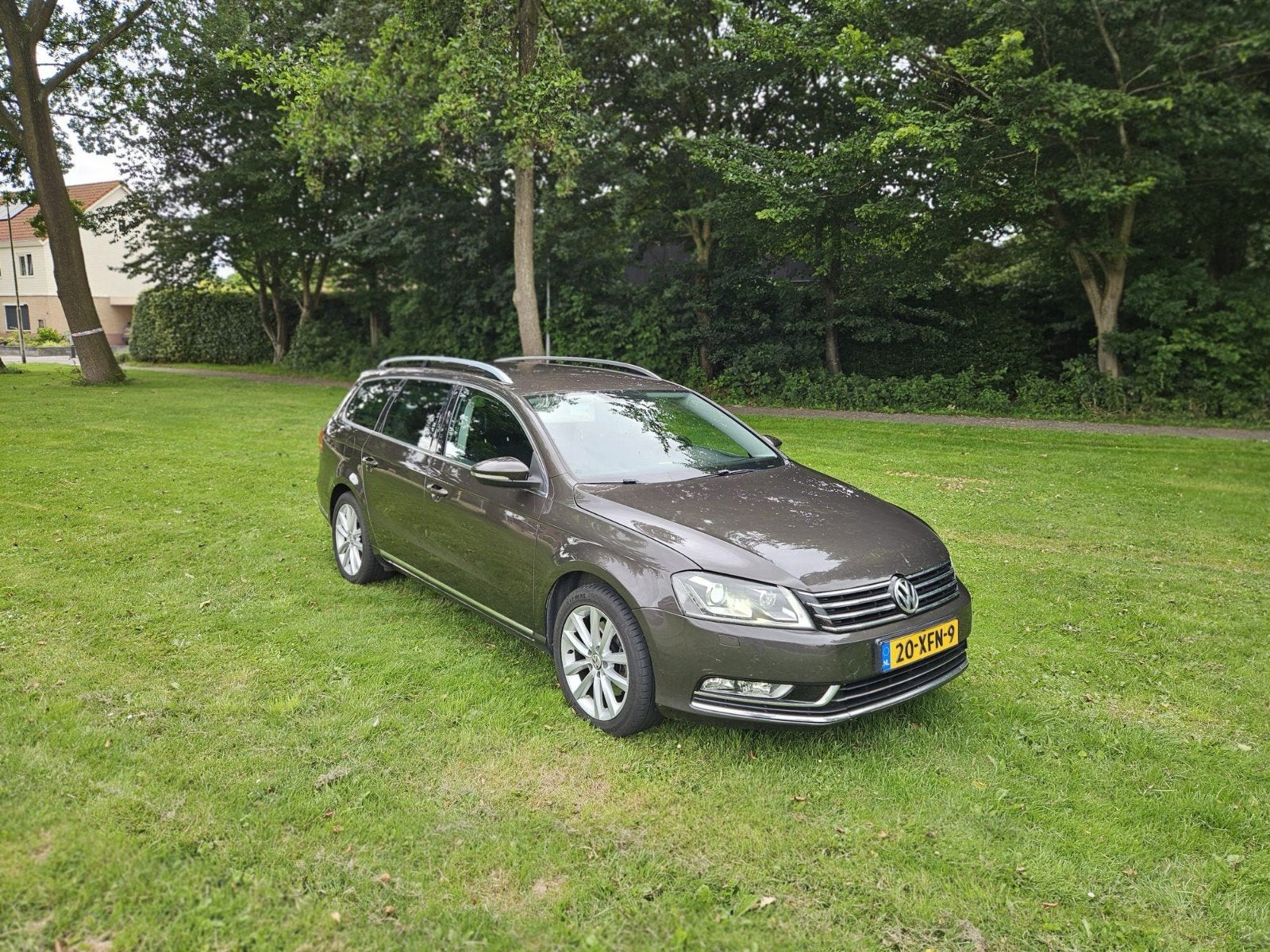 Volkswagen Passat 1.6 TDI 77KW Bluemotion Variant 2012 Bruin, Auto's, Voorwielaandrijving, 4 cilinders, Bruin, 23 km/l