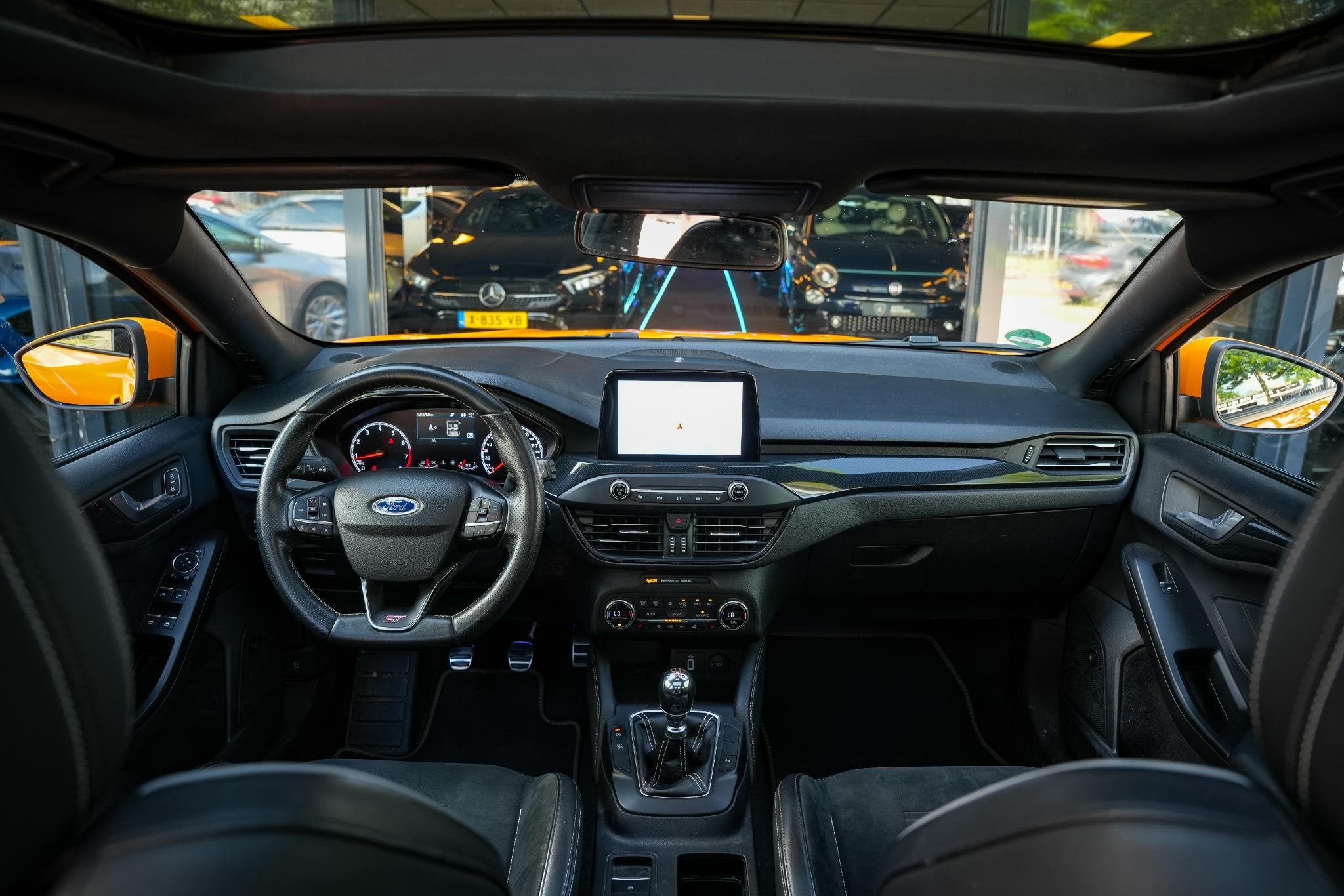 Ford Focus 2.3 EcoBoost ST-X 280PK Panoramadak Camera Stoelv, Stof, Gebruikt, Euro 6, 2261 cc