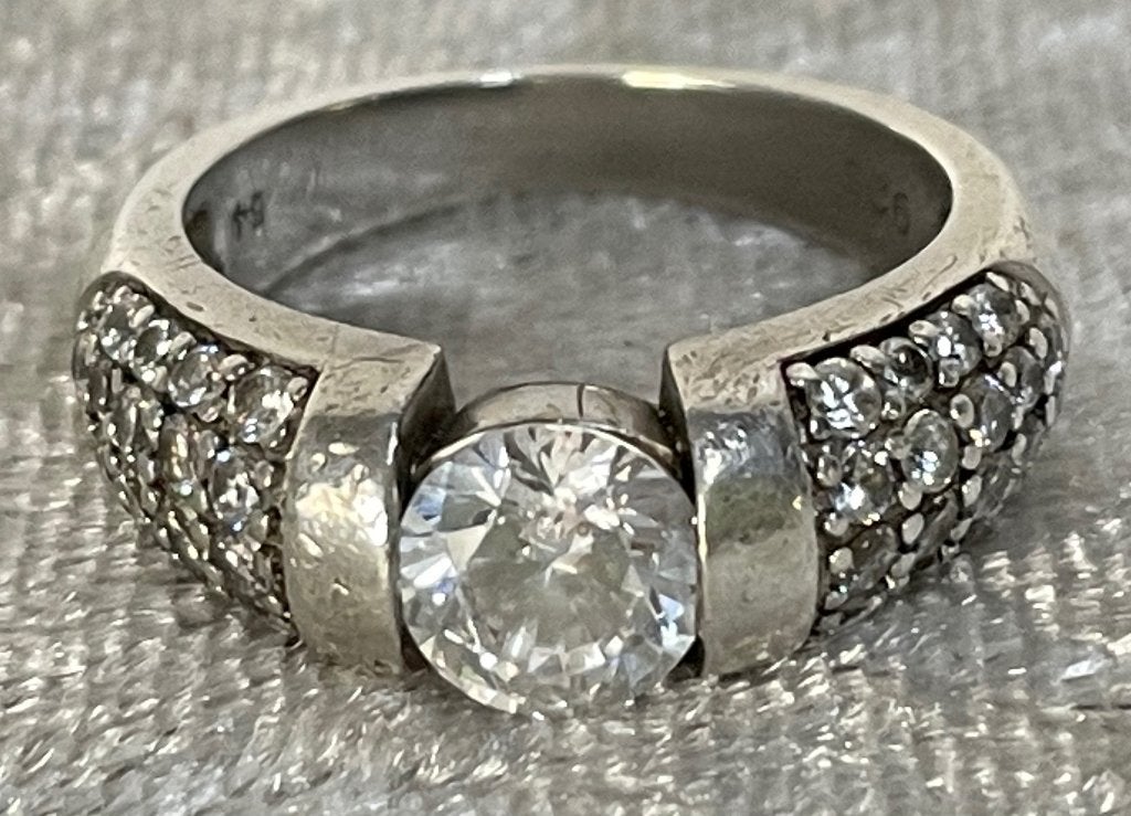 Vintage Zilveren ring met steentjes, Met kristal, Ophalen of Verzenden, Zo goed als nieuw, 17 tot 18