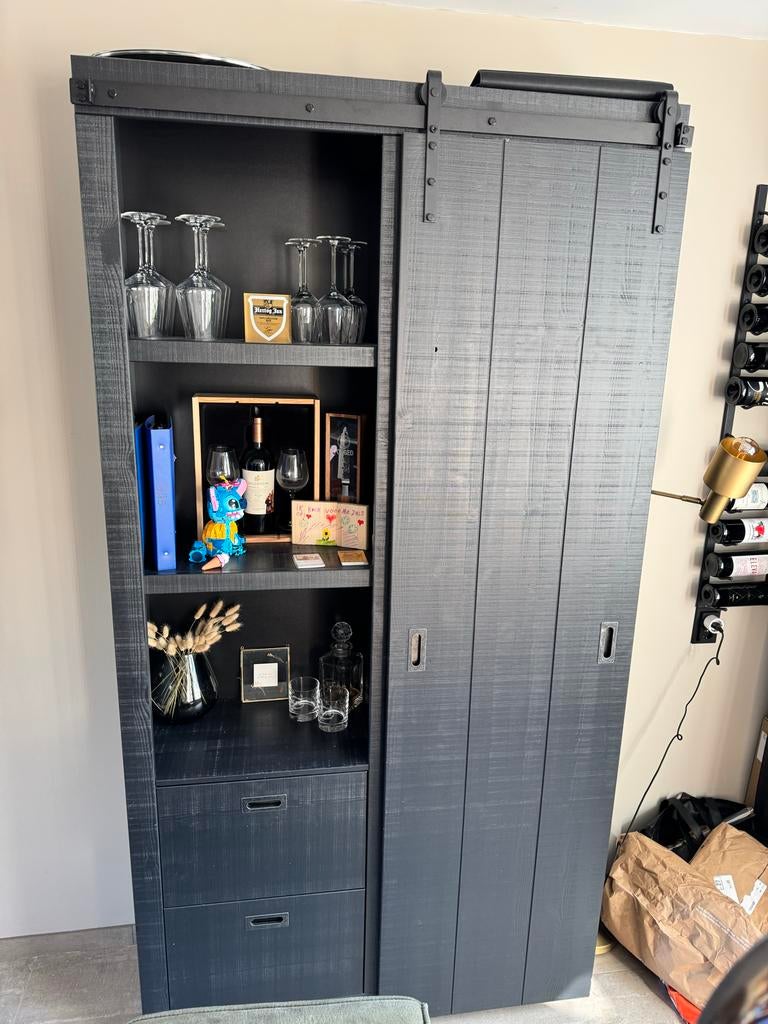 Robuust houten Zwarte dressoir kast groot nieuw staat, Ophalen, Gebruikt, 100 tot 150 cm, Goossens wonen