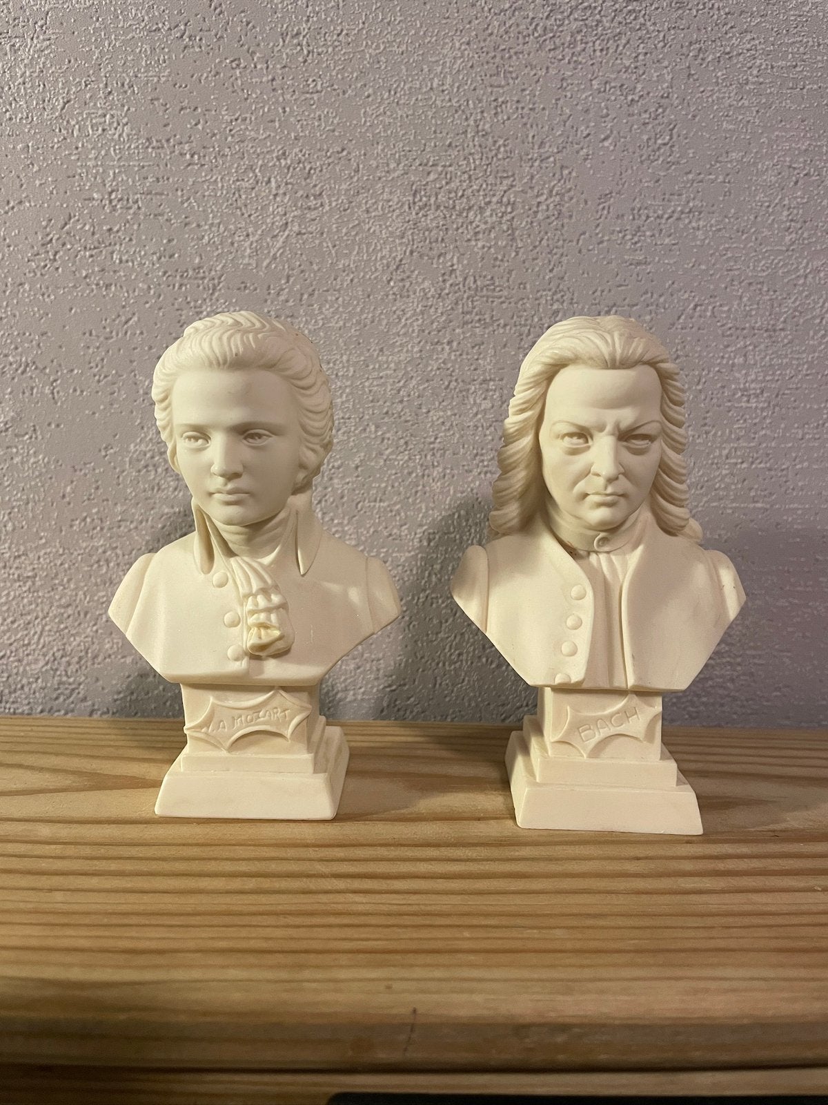 A. Giannelli borstbeelden Mozart en Bach 1981, Antiek en Kunst, Kunst | Beelden en Houtsnijwerken, Minder dan 20 cm, Buste, Ophalen of Verzenden