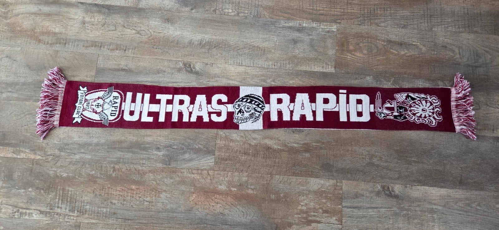 Sjaal Rapid Boekarest Ultras, Ophalen of Verzenden, Zo goed als nieuw, Buitenlandse clubs, Vaantje of Sjaal