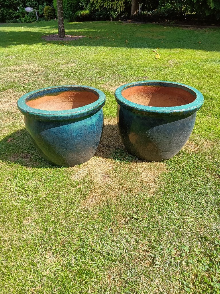 Bloempot (2 stuks), Tuin en Terras, Bloempotten, Gebruikt, Rond, Minder dan 40 cm, Ophalen