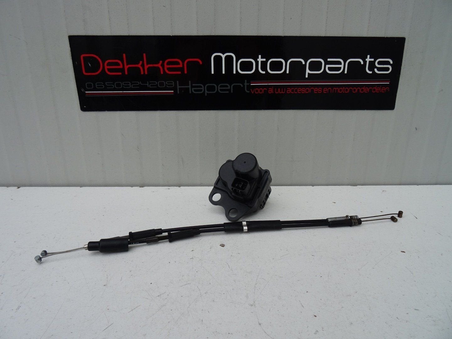 Servomotor + Kabels / Exup klep Yamaha YZF R1 2002-2003 RN09, Gebruikt, -, -, Ophalen of Verzenden