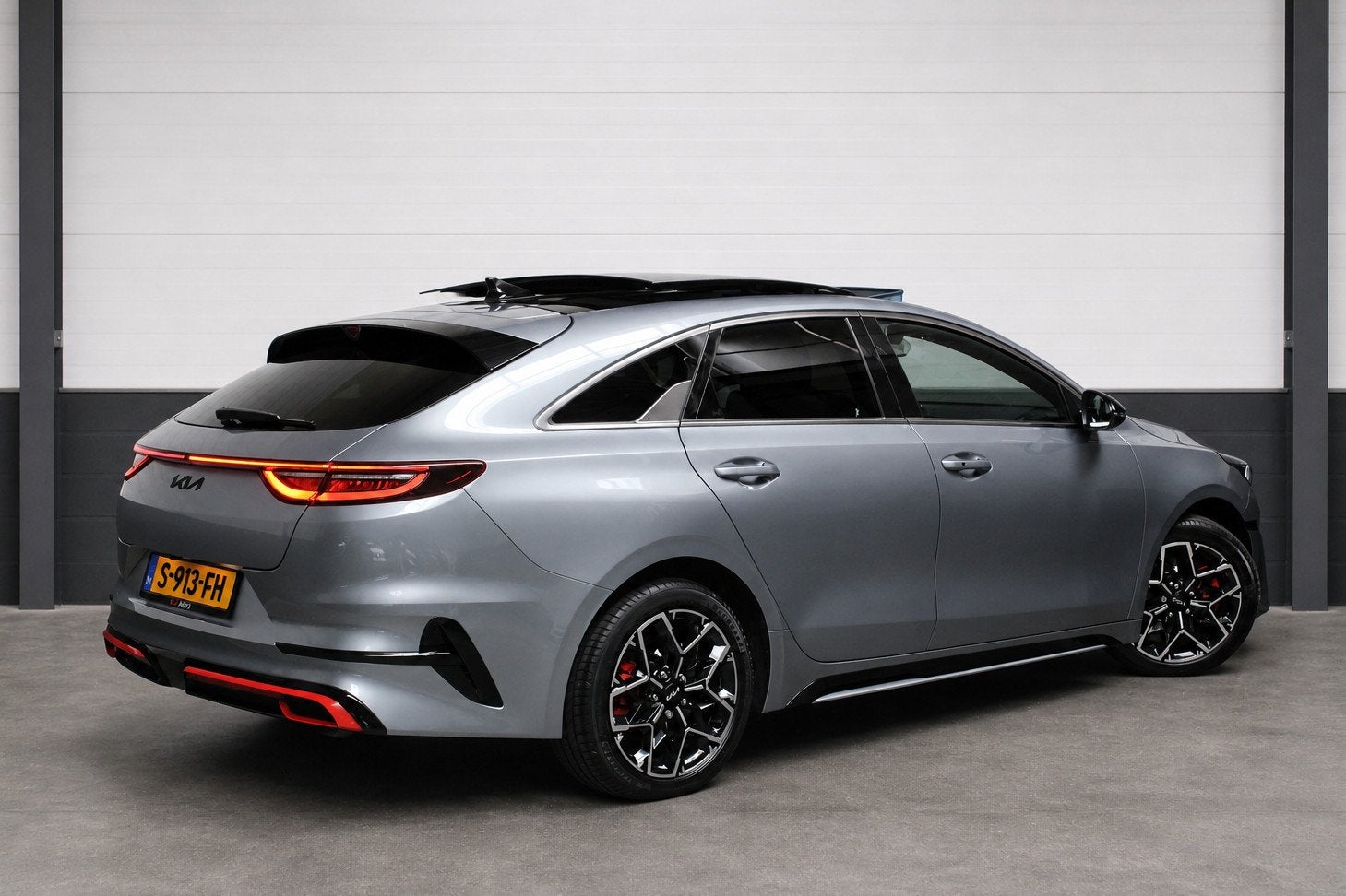 Kia ProCeed 1.5 T-GDi GT-Line l Pano Matrix Camera Keyless, 1325 kg, Gebruikt, Euro 6, 4 cilinders