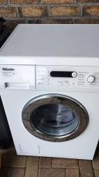miele, Ophalen, 1200 tot 1600 toeren, Gebruikt, 4 tot 6 kg