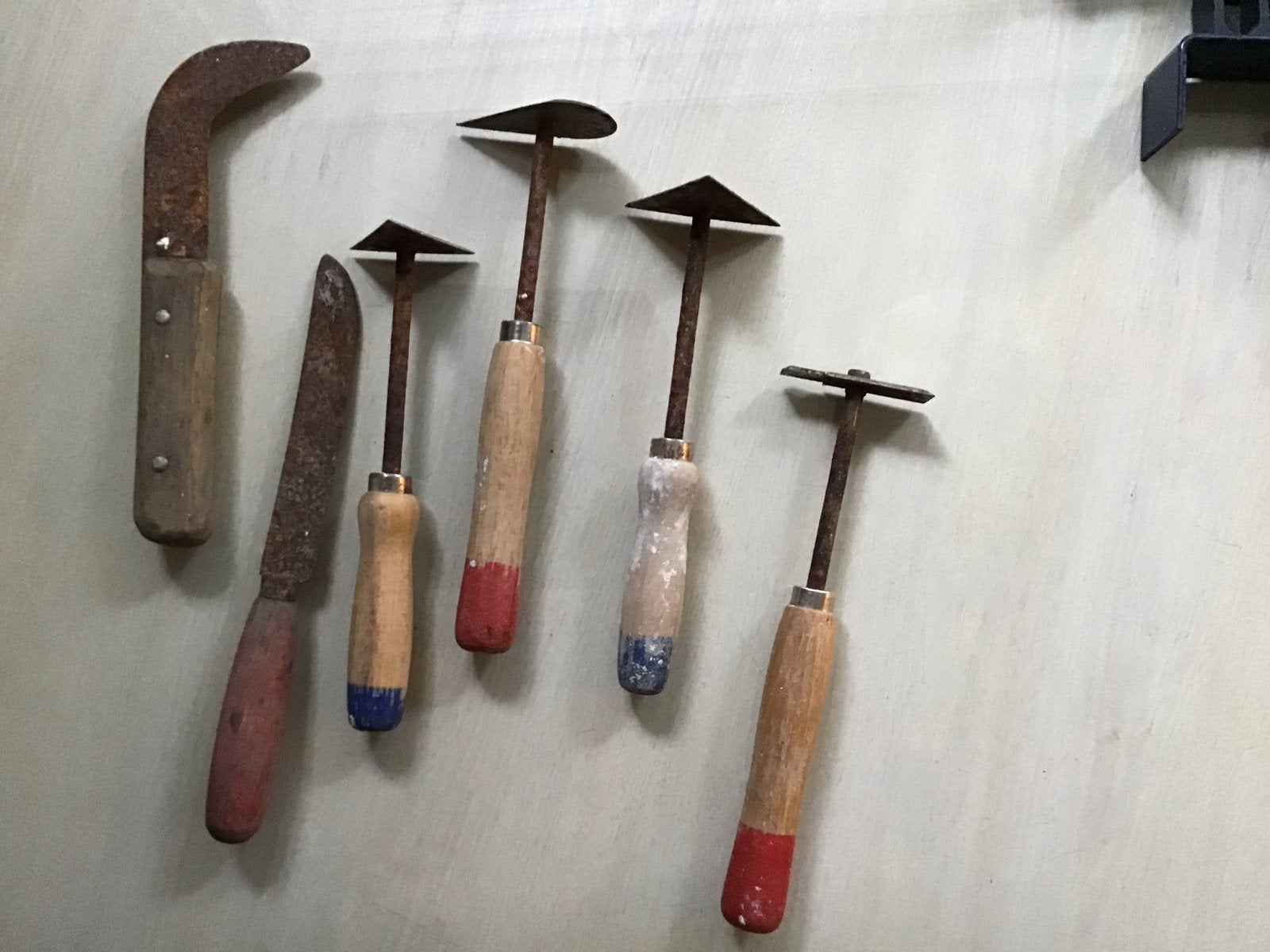Vintage handgereedschappen: messen en schoffels, Ophalen of Verzenden, Gebruikt, Snijgereedschap, Overige merken