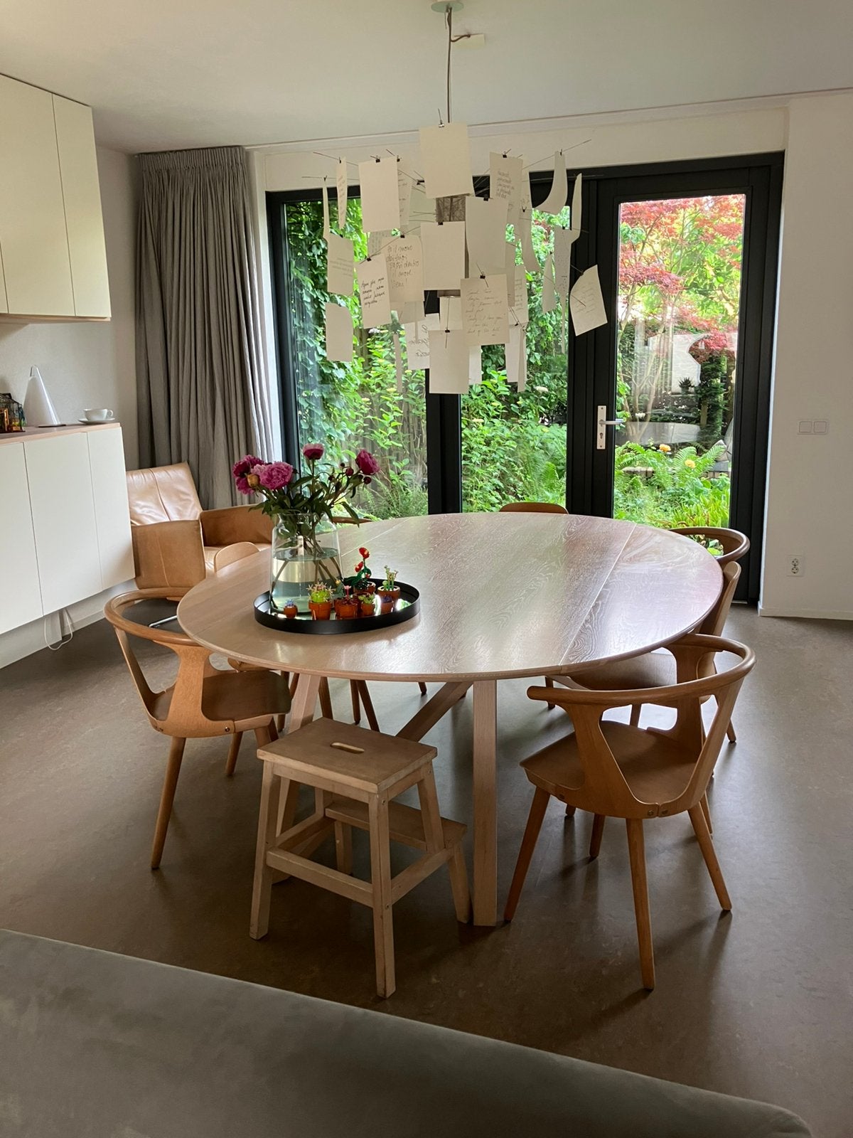 Witte eiken tafel MmooD 220 x 170/100 meter, Huis en Inrichting, Tafels | Eettafels, 100 tot 150 cm, Modern scandinavisch, Eikenhout