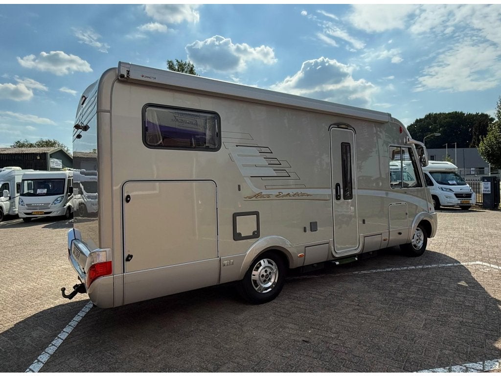 Hymer B614 SL Star Edition Dwarsbed Hefbed 158PK Euro 4, Integraal, Afzuigkap, Fiat, Bedrijf