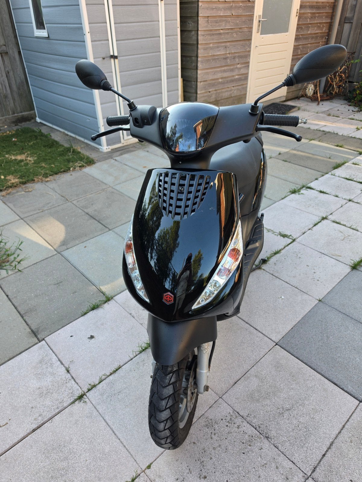 piaggio zip 2011 snor scooter, Fietsen en Brommers, Ophalen, Zip, Zo goed als nieuw, Benzine
