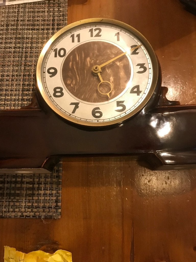 Oude Tafelklok Aardewerk Foreign Breed 30 cm Hoog 20 cm € 10, Ophalen of Verzenden