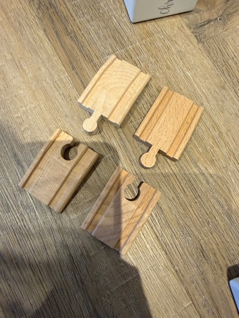 Heel goed 4x Brio houten trein spoor eind stukjes rail 33385, Ophalen of Verzenden, Zo goed als nieuw, Rij- of Hobbelspeelgoed