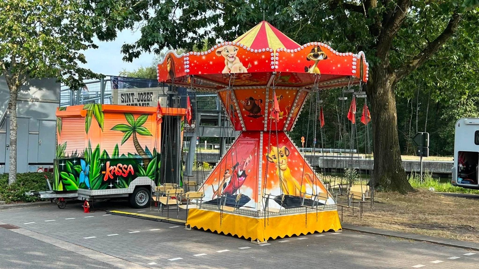 zweefmolen kermis attractie te huur evenement feest markt, Ophalen