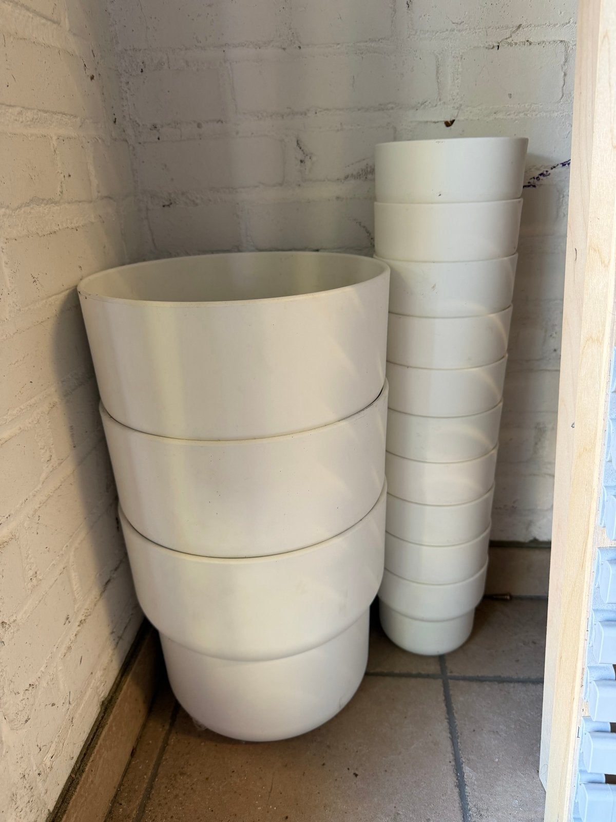 Ikea Förenlig bloempotten - 10x 12cm & 3x 24cm, Kunststof, Gebruikt, Rond, Ophalen of Verzenden