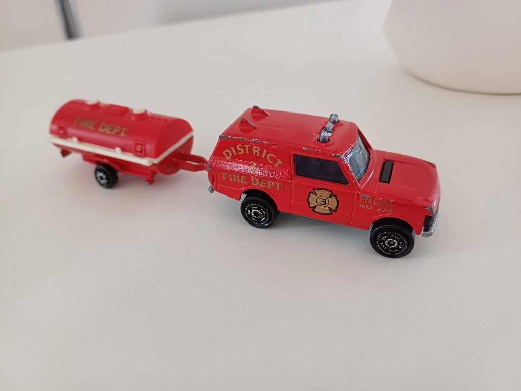 Majorette brandweer met aan hang wagen, Hobby en Vrije tijd, Modelauto's | Overige schalen, Ophalen of Verzenden, Gebruikt, Auto