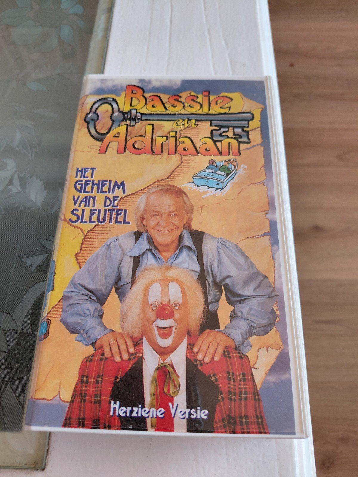 Bassie en Adriaan geheim van de Sleutel videoband., Gebruikt, Alle leeftijden, Kinderprogramma's en -films, Overige typen
