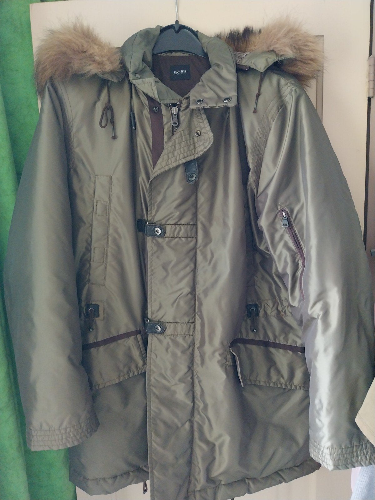 Hugo boss jas voor de winter, Ophalen